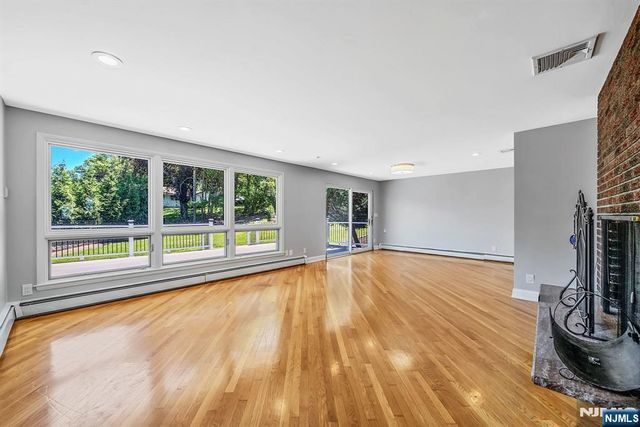 128 Beverly Road, Fairfield, NJ 07004