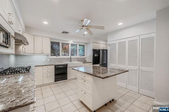 128 Beverly Road, Fairfield, NJ 07004