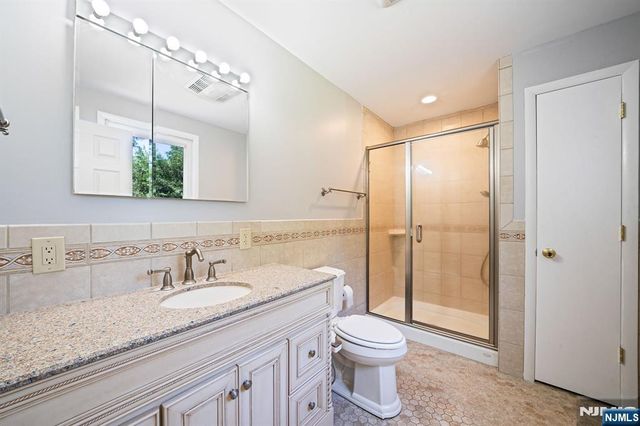 128 Beverly Road, Fairfield, NJ 07004