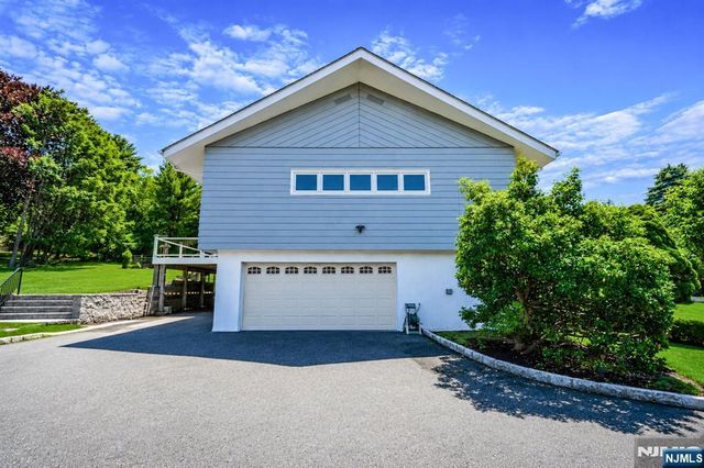 128 Beverly Road, Fairfield, NJ 07004