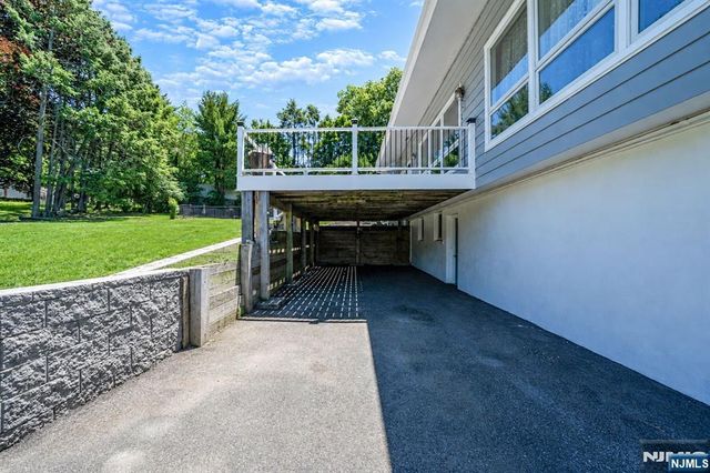 128 Beverly Road, Fairfield, NJ 07004