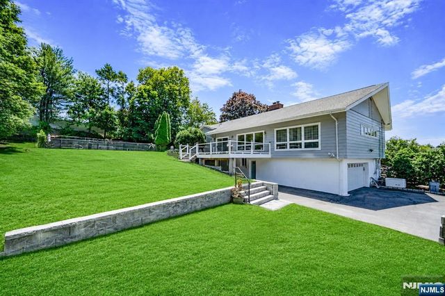 128 Beverly Road, Fairfield, NJ 07004