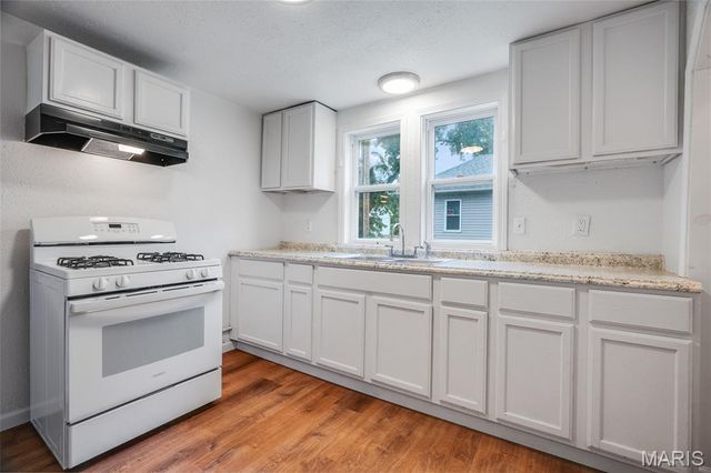 225 10th Street, Wood River, IL 62095
