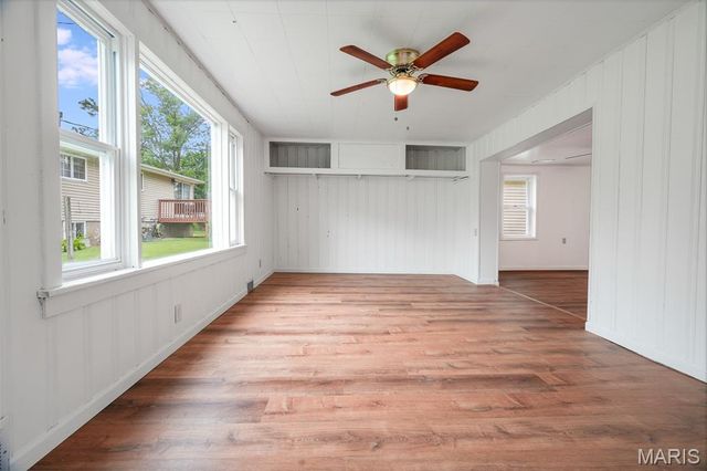 225 10th Street, Wood River, IL 62095