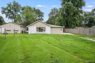 225 10th Street, Wood River, IL 62095