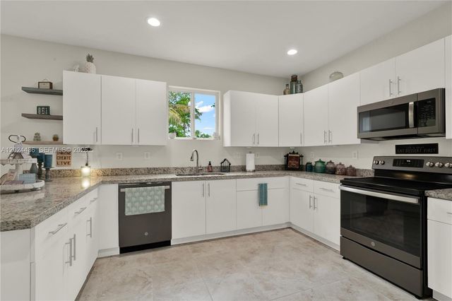 1730 NW 21st St, Homestead, FL 33030