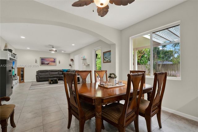 1730 NW 21st St, Homestead, FL 33030