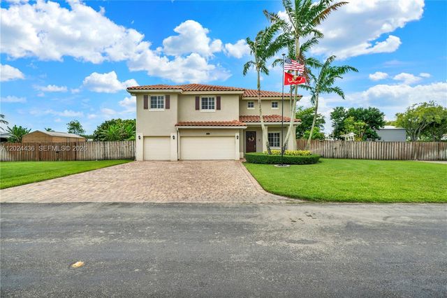 1730 NW 21st St, Homestead, FL 33030