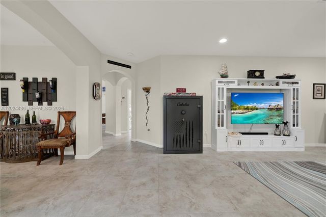 1730 NW 21st St, Homestead, FL 33030