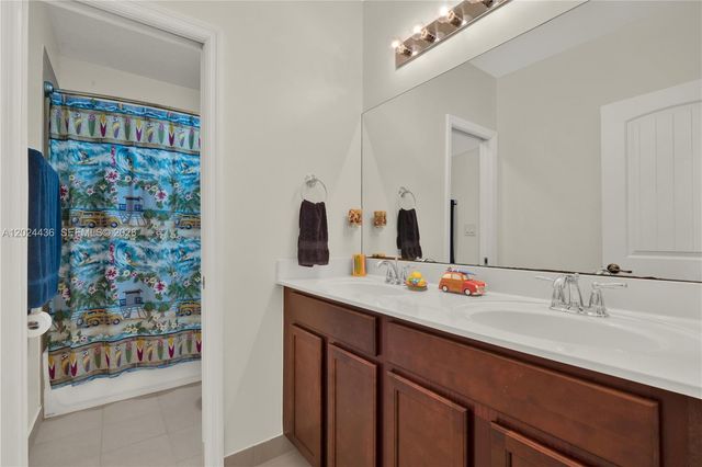 1730 NW 21st St, Homestead, FL 33030