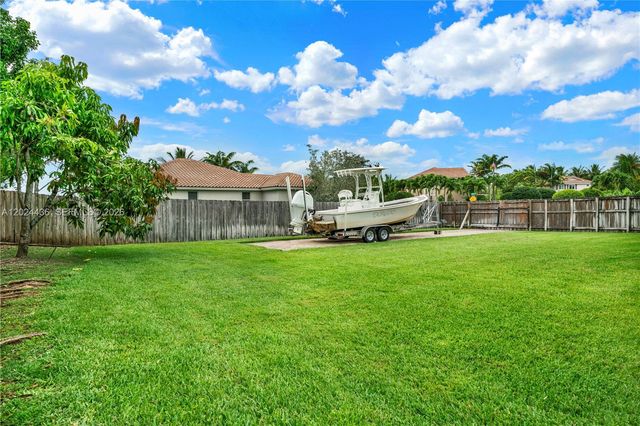 1730 NW 21st St, Homestead, FL 33030