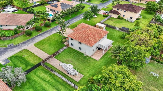 1730 NW 21st St, Homestead, FL 33030