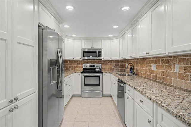 2700 BAYSHORE BOULEVARD 11202, Dunedin, FL 34698