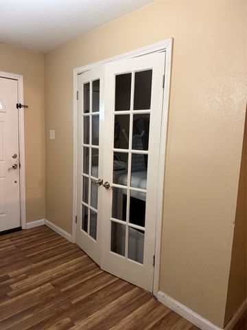 5425 Slay Drive, The Colony, TX 75056