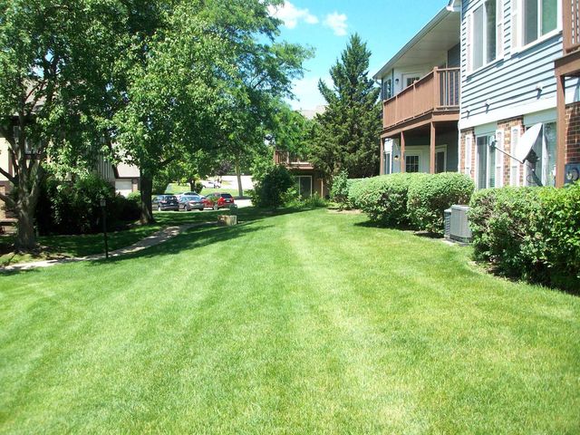 367 Pembroke Lane 5, Glen Ellyn, IL 60137