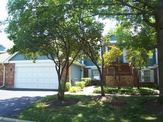 367 Pembroke Lane 5, Glen Ellyn, IL 60137