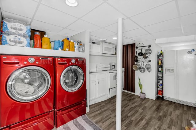 1106 Irving Avenue N, Minneapolis, MN 55411