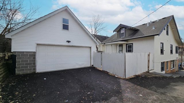 1106 Irving Avenue N, Minneapolis, MN 55411