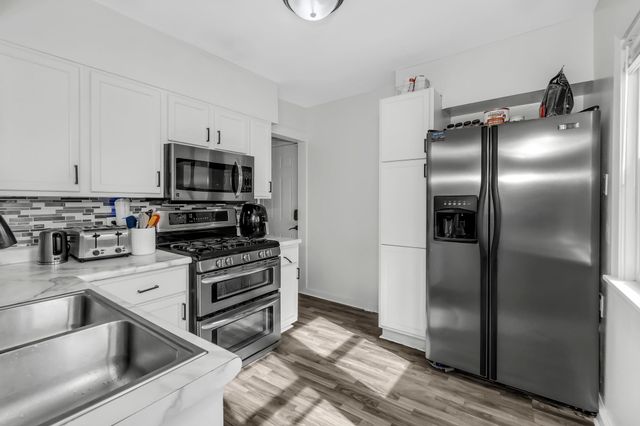 1106 Irving Avenue N, Minneapolis, MN 55411
