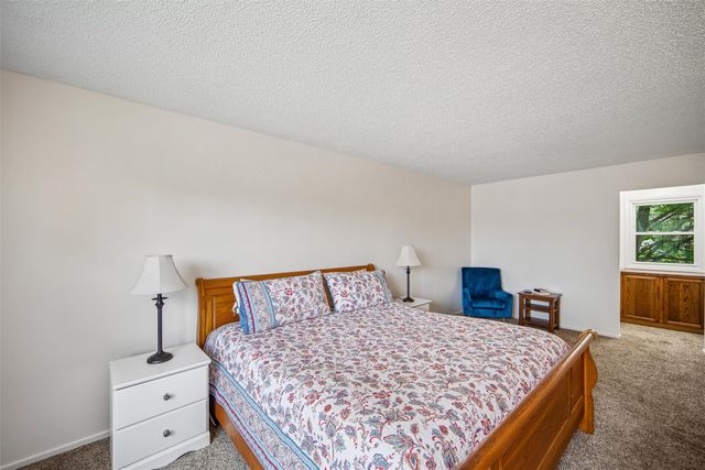 3620 E 41st Court, Des Moines, IA 50317