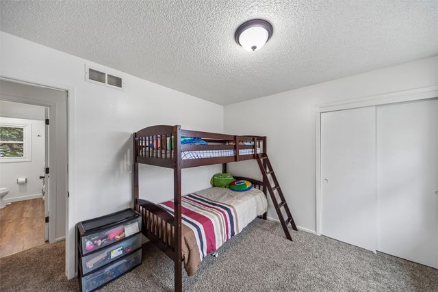 3620 E 41st Court, Des Moines, IA 50317