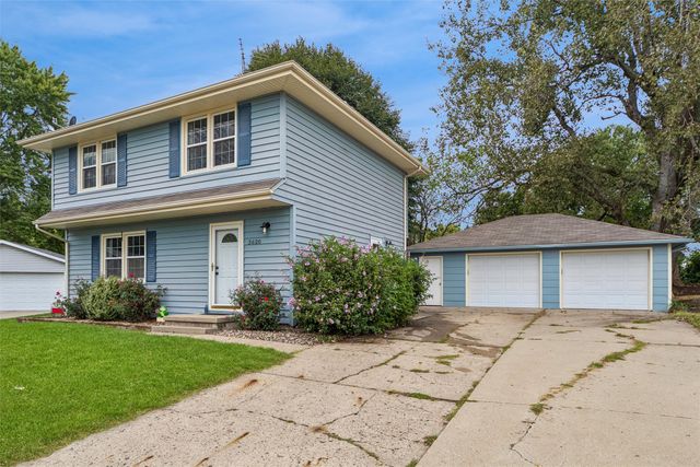 3620 E 41st Court, Des Moines, IA 50317