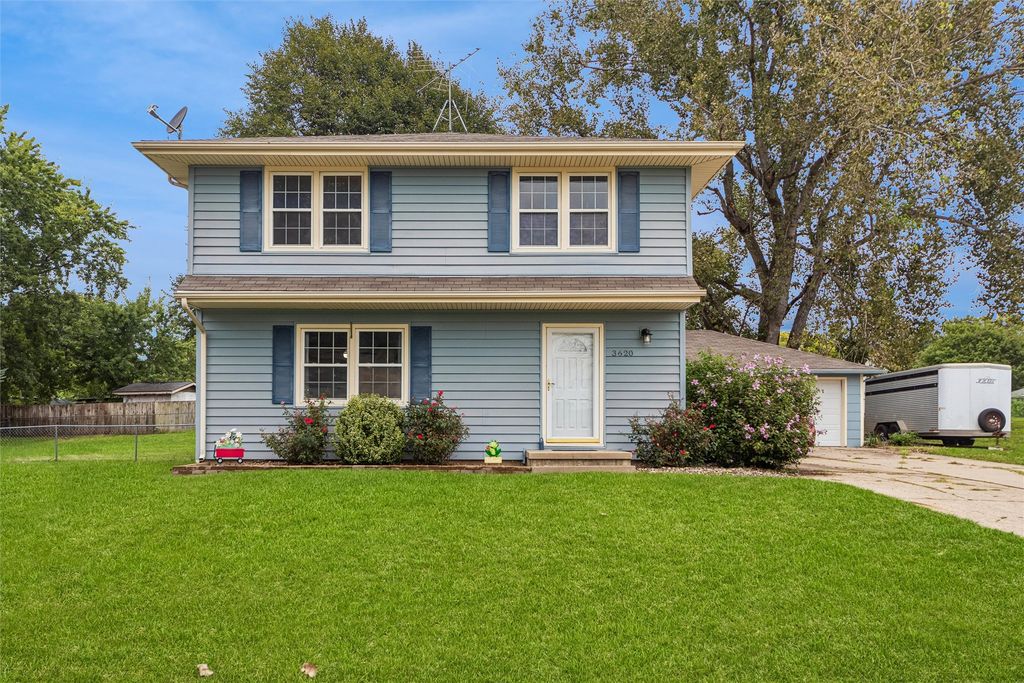 3620 E 41st Court, Des Moines, IA 50317