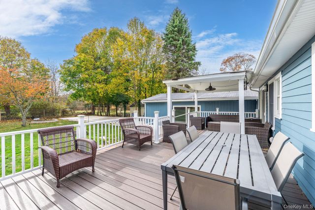 10940 Main Road, East Marion, NY 11939