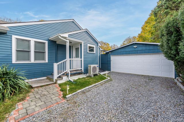 10940 Main Road, East Marion, NY 11939