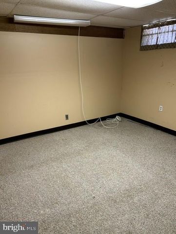 204 W LINDEN AVE, Lindenwold, NJ 08021