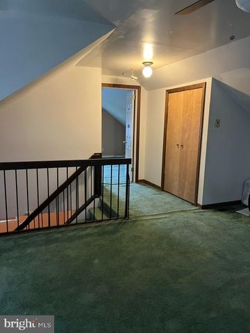 204 W LINDEN AVE, Lindenwold, NJ 08021