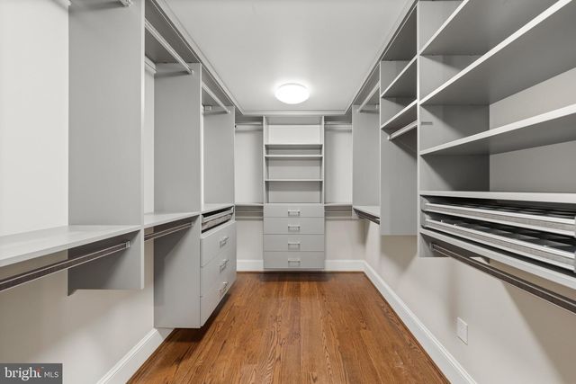 2928 44TH PL NW, Washington, DC 20016