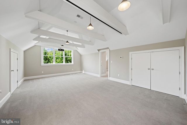 2928 44TH PL NW, Washington, DC 20016