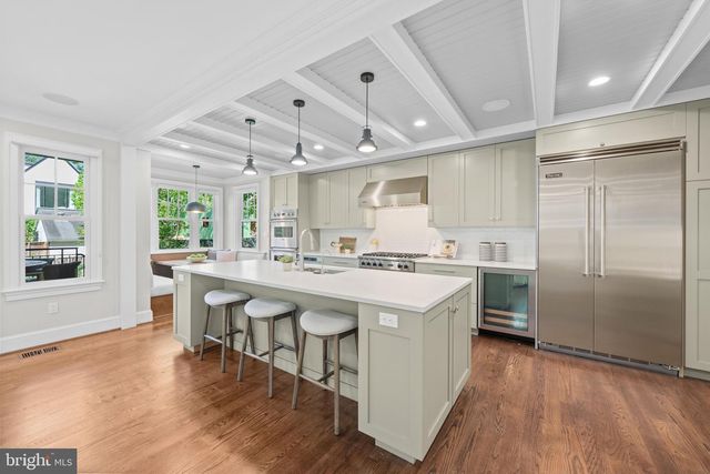 2928 44TH PL NW, Washington, DC 20016