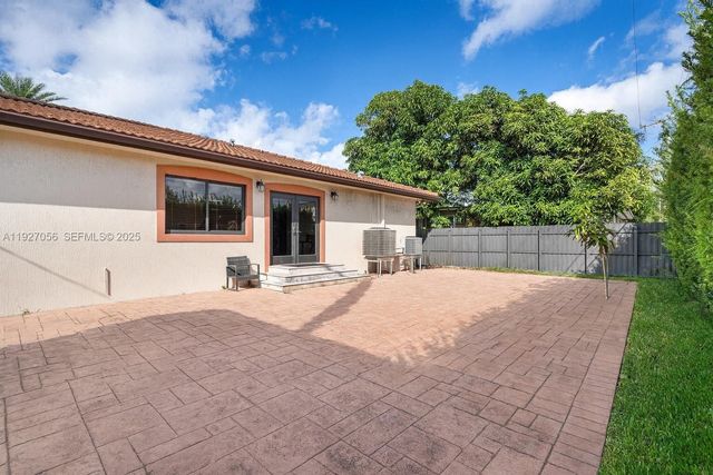 141 SW 51st Ct, Miami, FL 33134