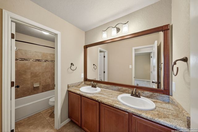 226 Hamburg, New Braunfels, TX 78132