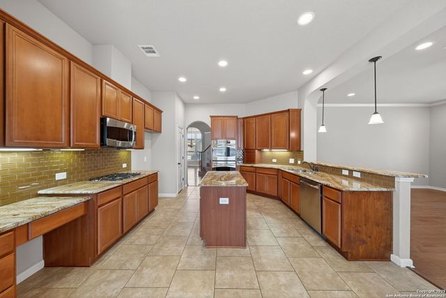 226 Hamburg, New Braunfels, TX 78132