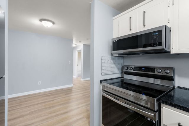 108 Norton Avenue 22, Easton, MA 02334