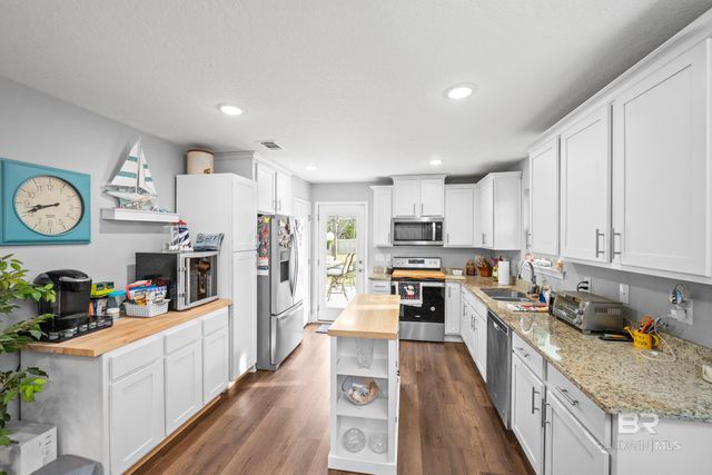 3141 Pine Wood Circle, Lillian, AL 36549