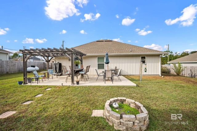 3141 Pine Wood Circle, Lillian, AL 36549