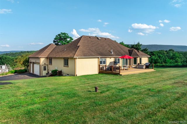 67 Lake Road, Salisbury Mills, NY 12577