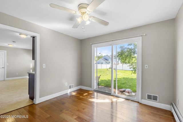 304 Pennington Court, Toms River, NJ 08753