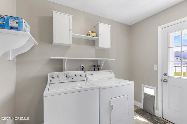 304 Pennington Court, Toms River, NJ 08753