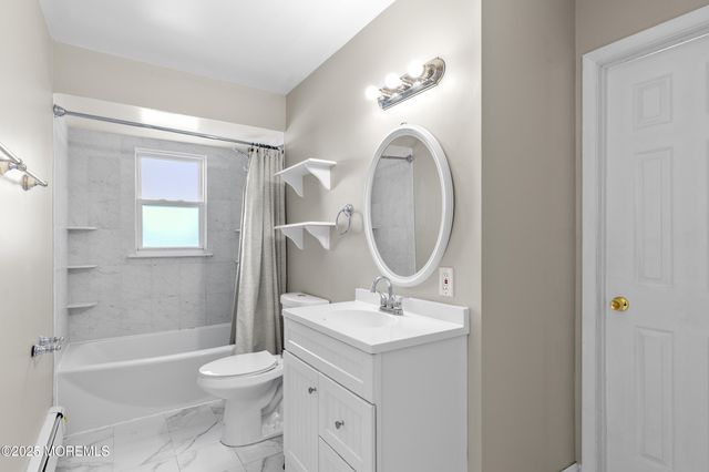 304 Pennington Court, Toms River, NJ 08753