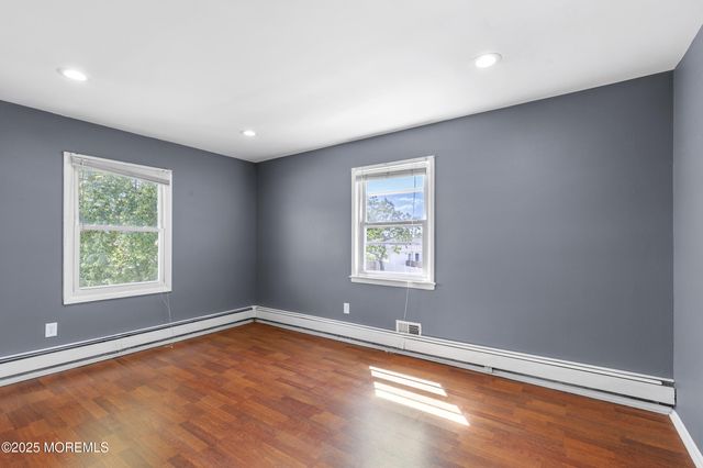 304 Pennington Court, Toms River, NJ 08753