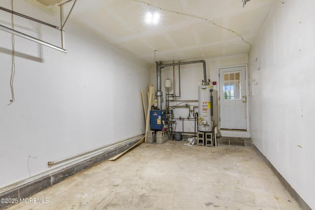 304 Pennington Court, Toms River, NJ 08753