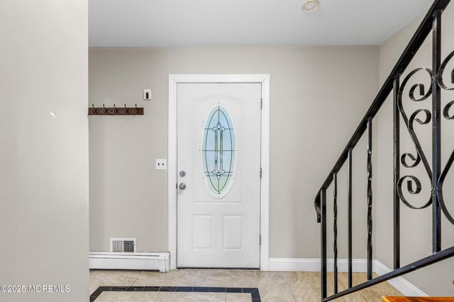 304 Pennington Court, Toms River, NJ 08753