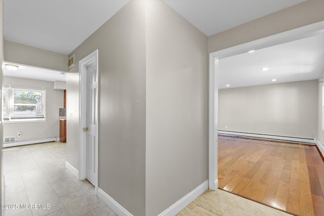 304 Pennington Court, Toms River, NJ 08753