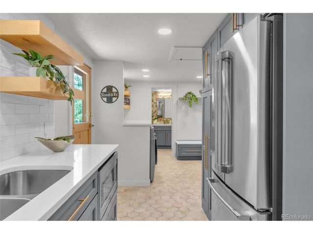 344 Plainview Pl, Manitou Springs, CO 80829