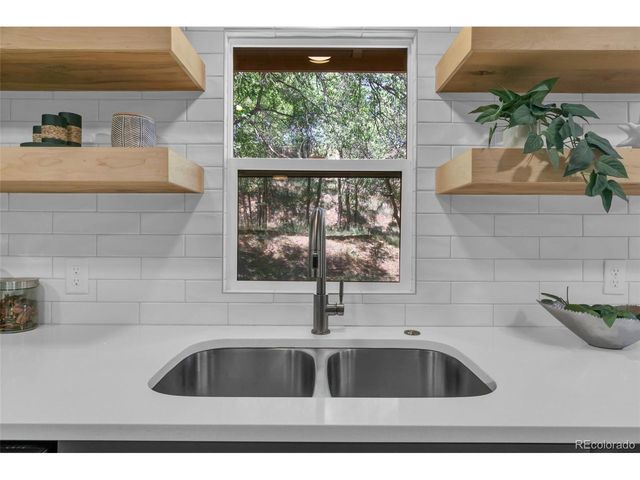 344 Plainview Pl, Manitou Springs, CO 80829